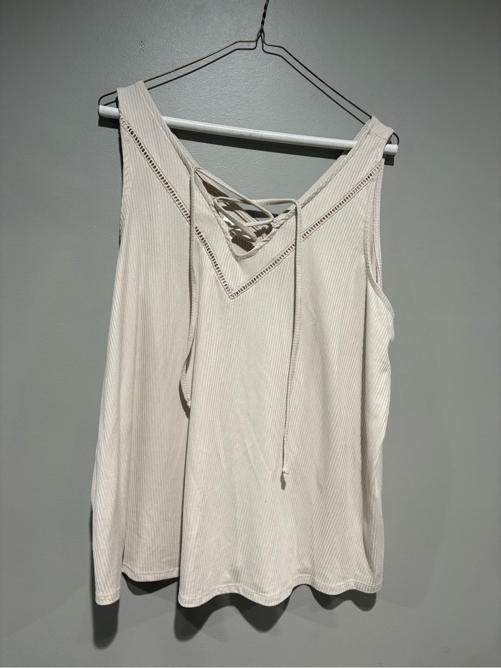 NWT Maurices Beige Cream Lace-Up V-Neck Ribbed Tank Top Women's Size XXL